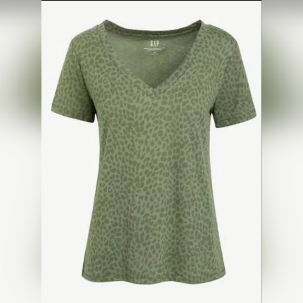 GAP Organic Cotton V-Neck T-shirt NWT Size M Tall Green Animal Print